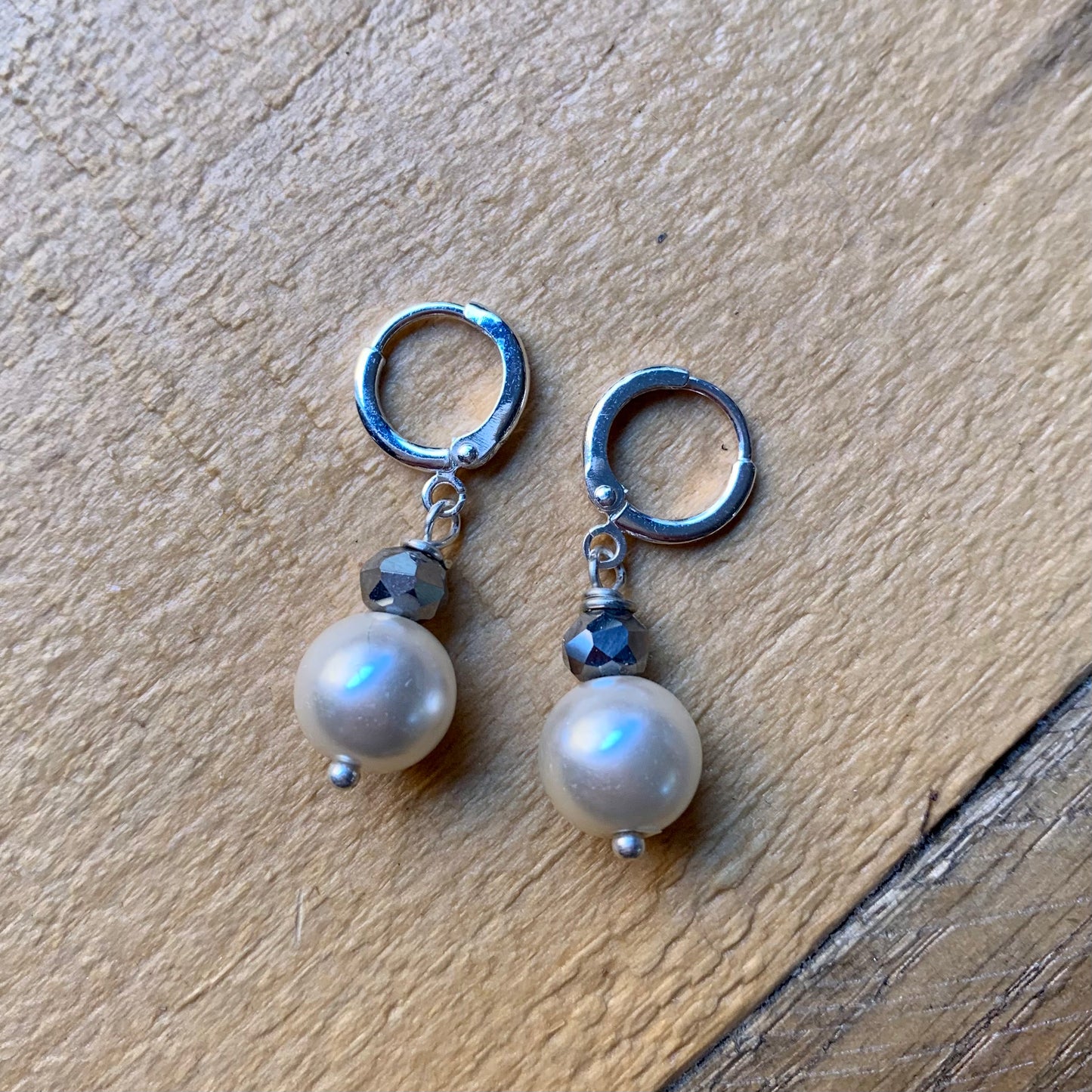 Big Pearl Huggie Earrings - ByMNC
