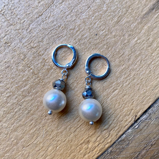 Big Pearl Huggie Earrings - ByMNC