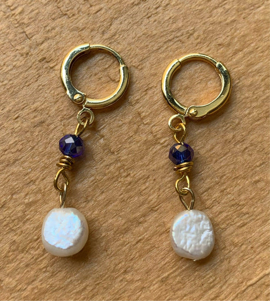 Blue & Pearl Huggie Earrings - ByMNC